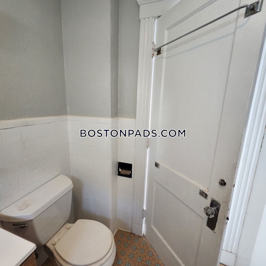 Medford - $3,650+ /month