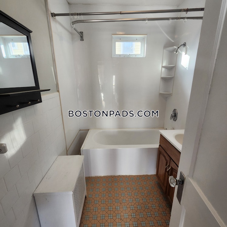 Orchard St., Medford