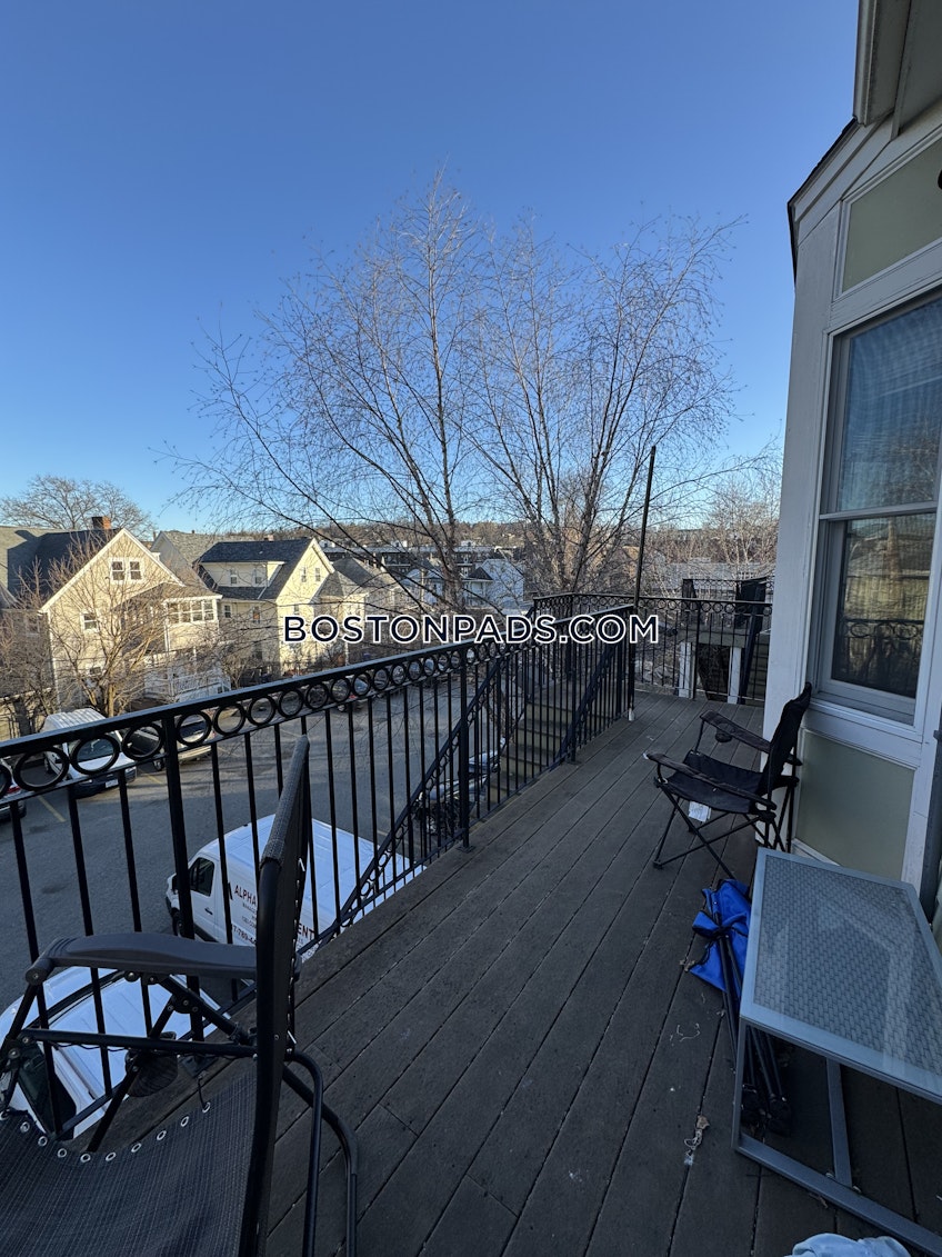 Boston - $5,400+ /month