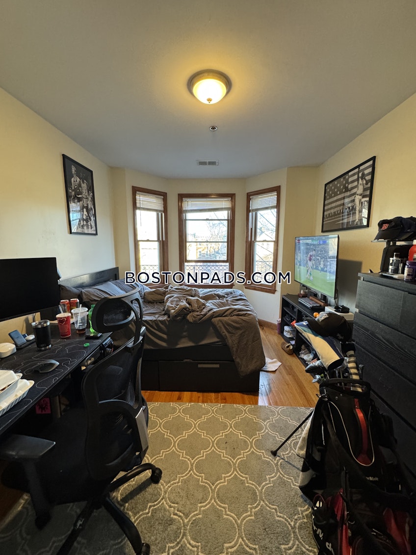 Boston - $5,400+ /month