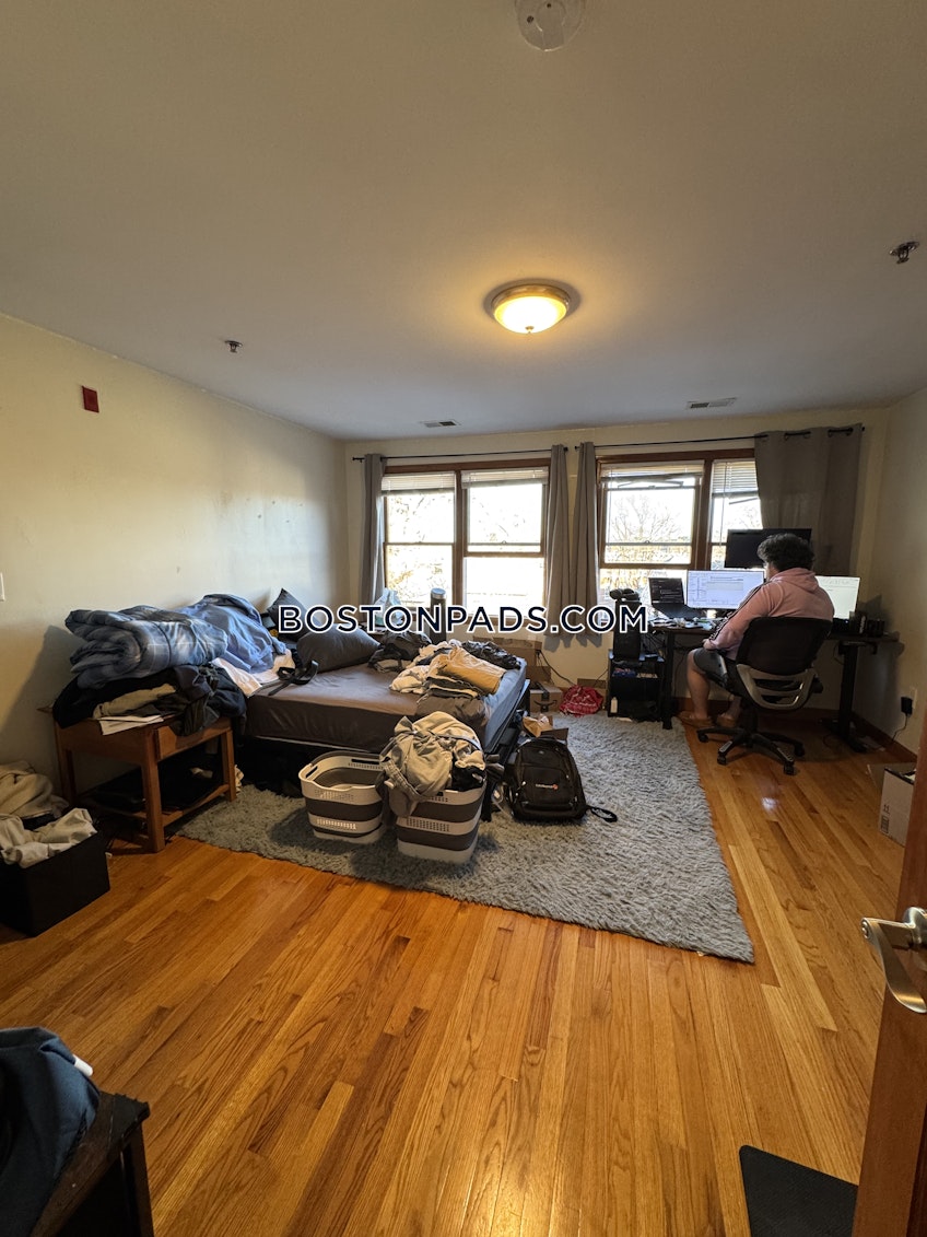 Boston - $5,400+ /month