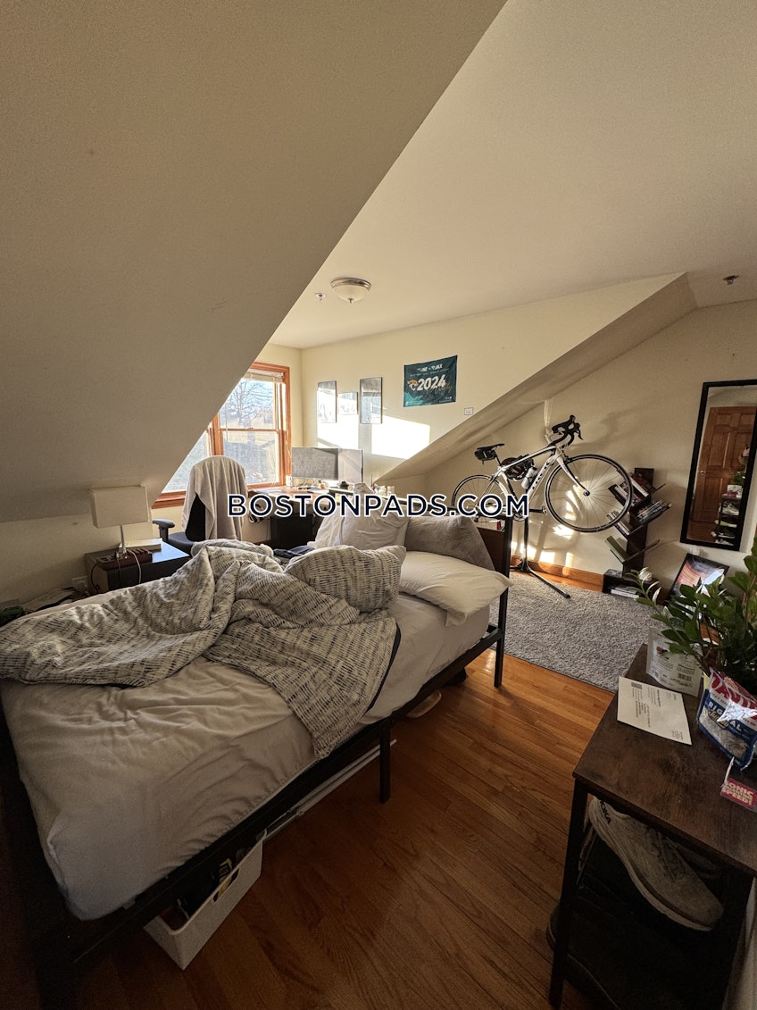 Boston - $5,400+ /month
