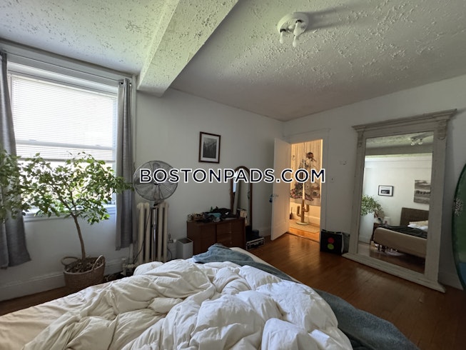 Malden - $2,800+ /mo