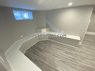 Boston - 4 Beds, 2 Baths