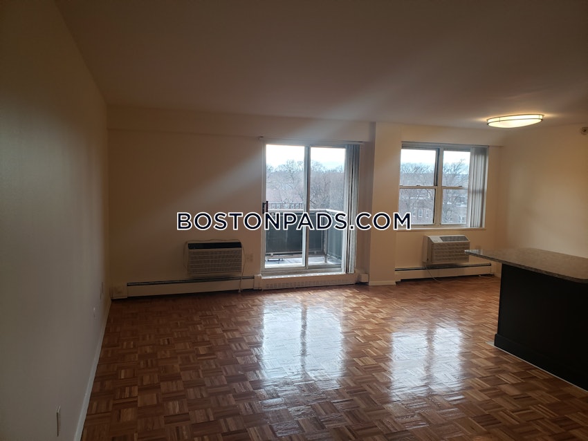 BROOKLINE- BOSTON UNIVERSITY - 3 Beds, 1.5 Baths - Image 4