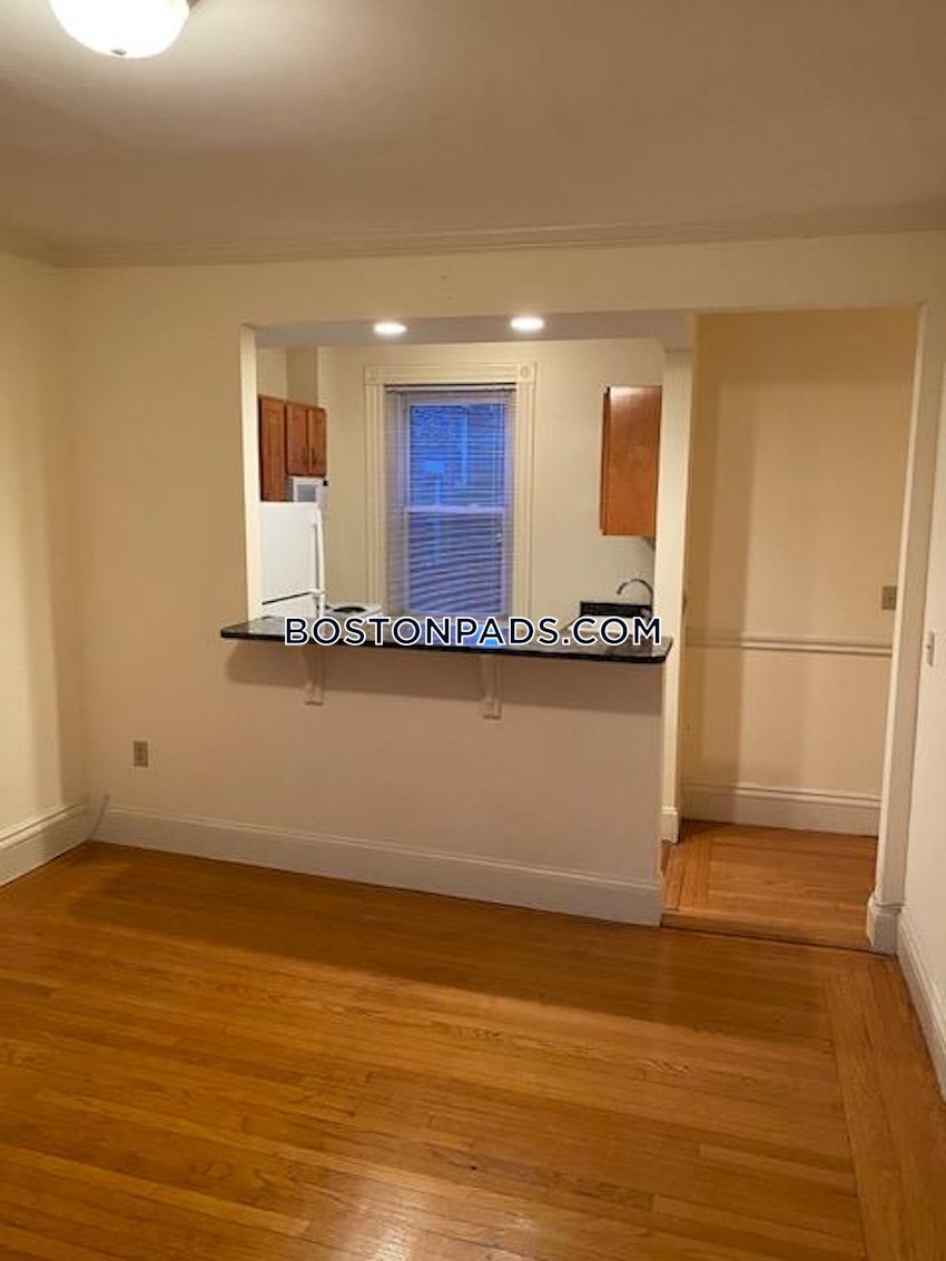 BOSTON - FENWAY/KENMORE - 1 Bed, 1 Bath - Image 2