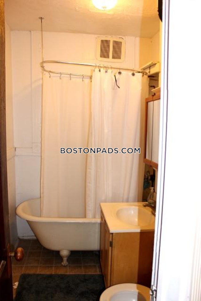 Boston - $4,800+ /mo