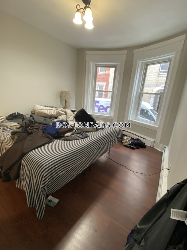 Boston - $2,700+ /mo