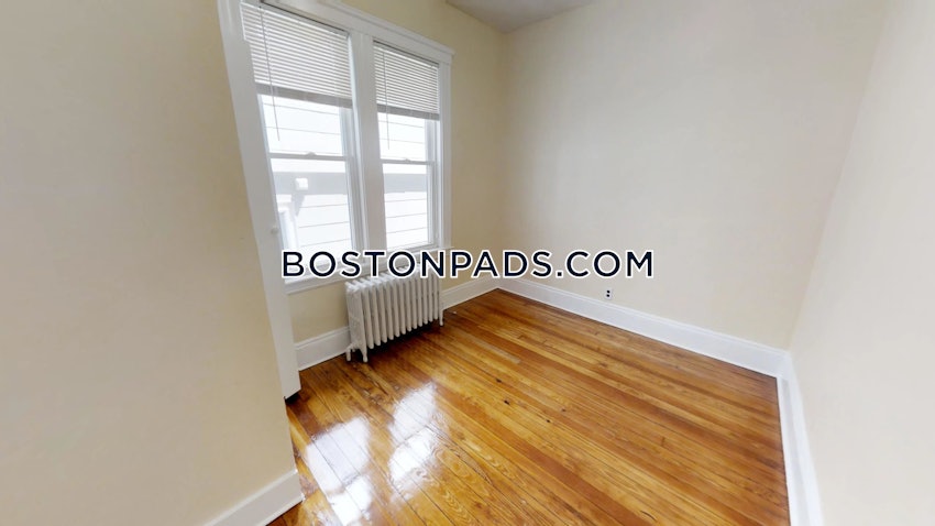 SOMERVILLE - DAVIS SQUARE - 3 Beds, 1 Bath - Image 7