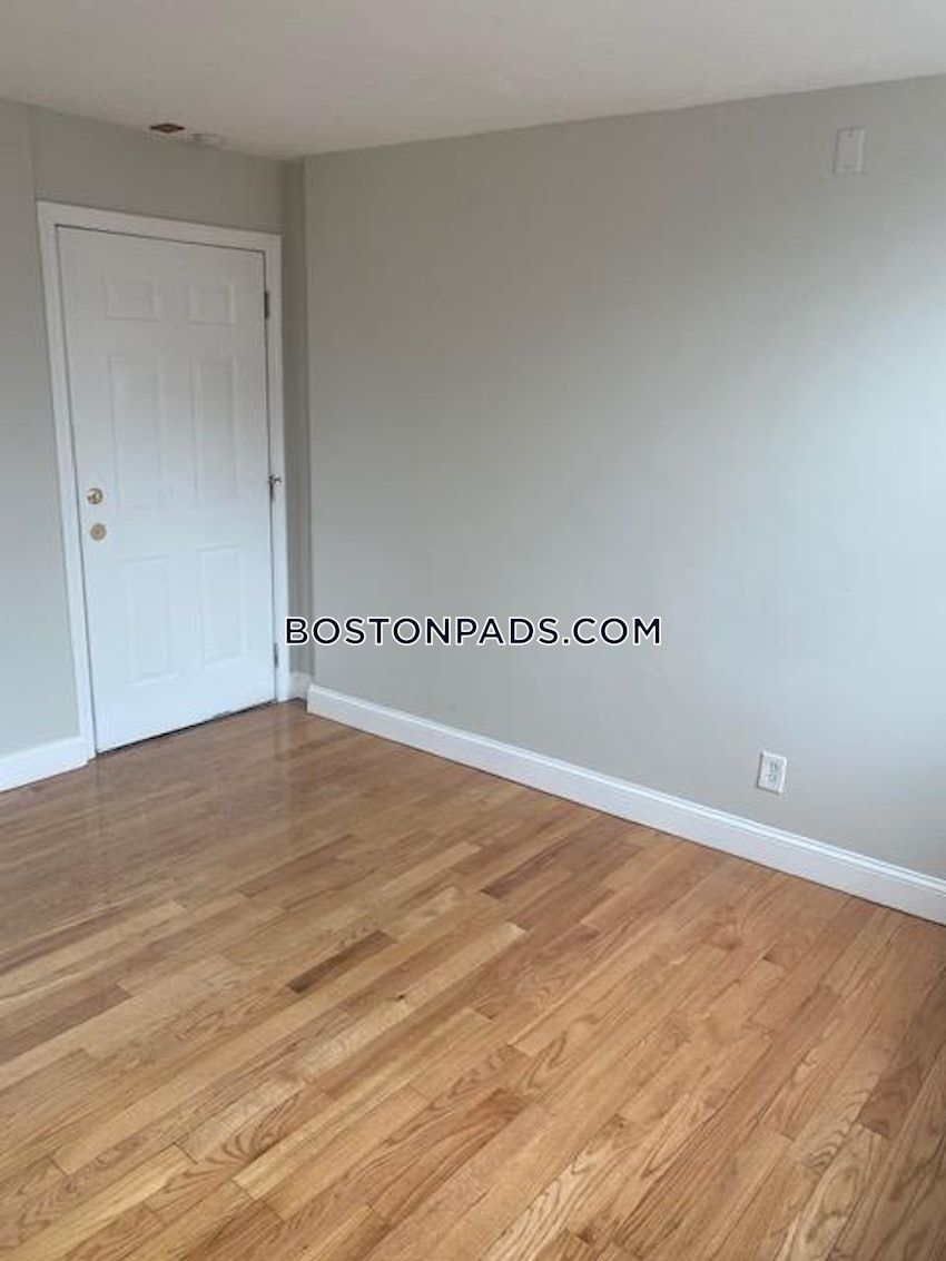 BOSTON - NORTH END - 3 Beds, 1 Bath - Image 5