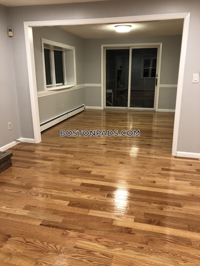 BOSTON - HYDE PARK - 4 Beds, 1.5 Baths - Image 9