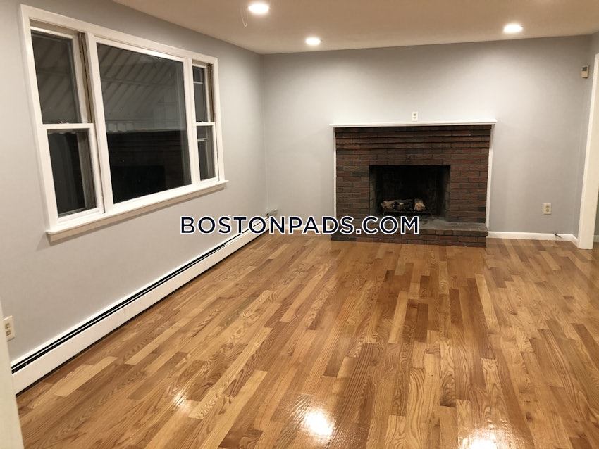 BOSTON - HYDE PARK - 4 Beds, 1.5 Baths - Image 7