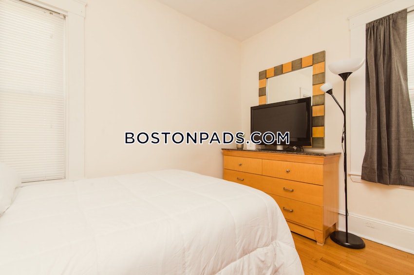 CAMBRIDGE - KENDALL SQUARE - 3 Beds, 1 Bath - Image 9