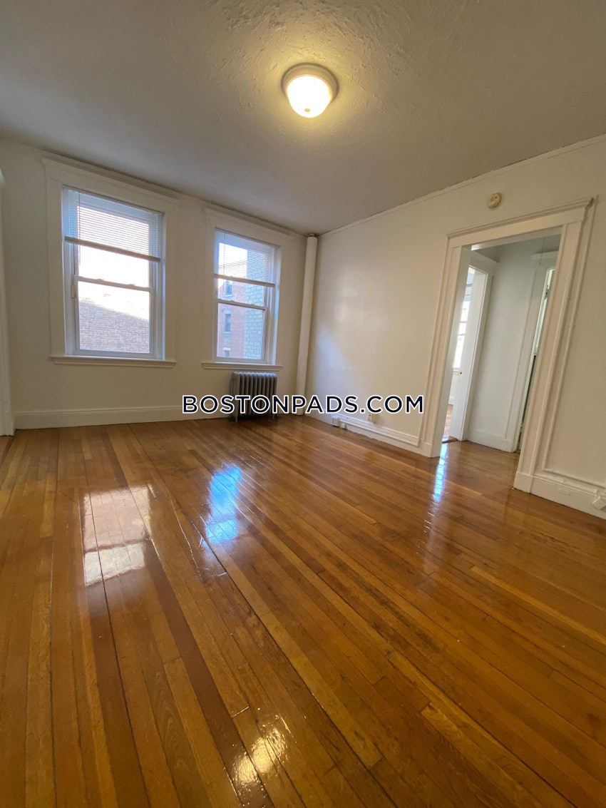 BOSTON - FENWAY/KENMORE - 1 Bed, 1 Bath - Image 14