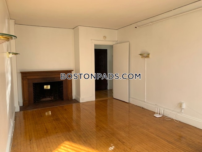 Boston - $3,700+ /mo