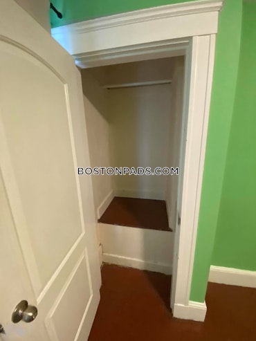 Brookline - 3 Beds, 1 Baths