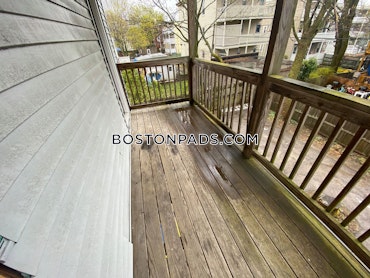 Brookline - 3 Beds, 1 Baths