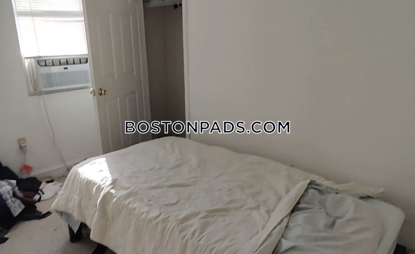 BOSTON - MISSION HILL - 3 Beds, 1 Bath - Image 4