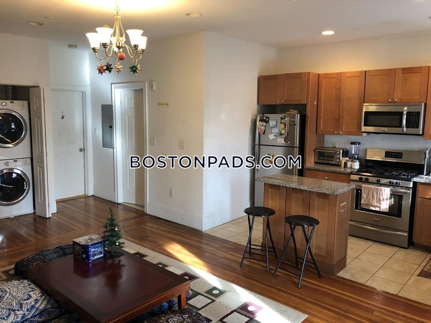 BOSTON - MISSION HILL - 4 Beds, 2 Baths - Image 2