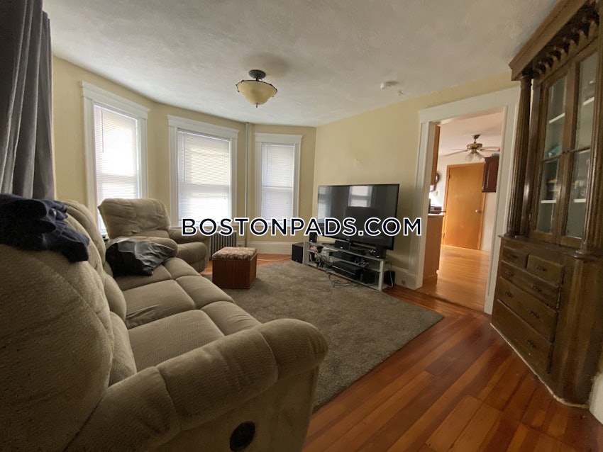 SOMERVILLE - TUFTS - 5 Beds, 2 Baths - Image 35