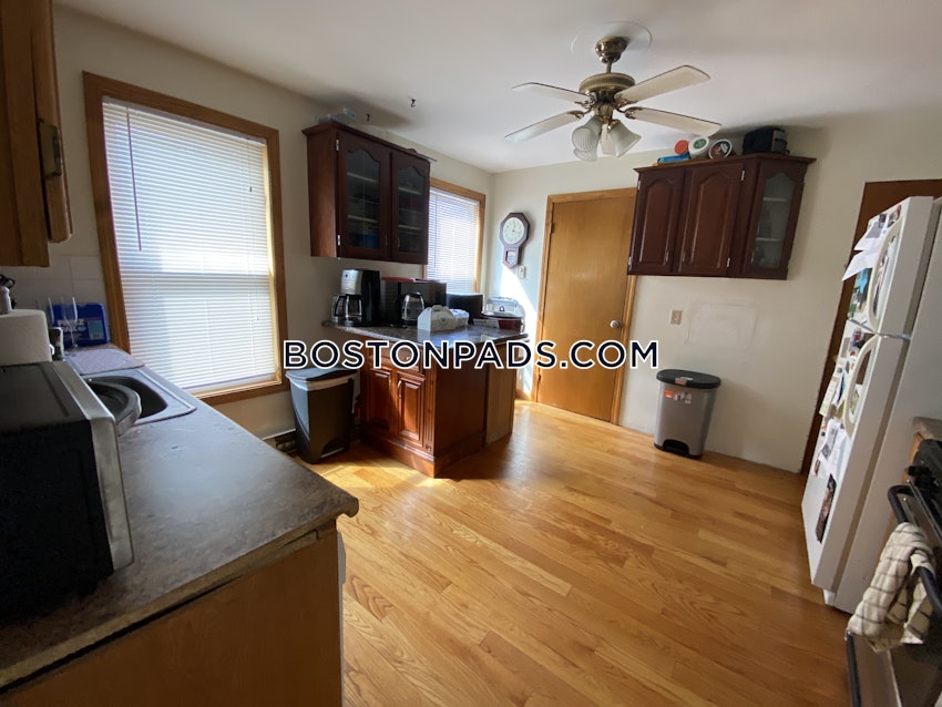 SOMERVILLE - TUFTS - 5 Beds, 2 Baths - Image 2