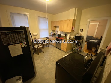 Boston - 3 Beds, 1 Baths