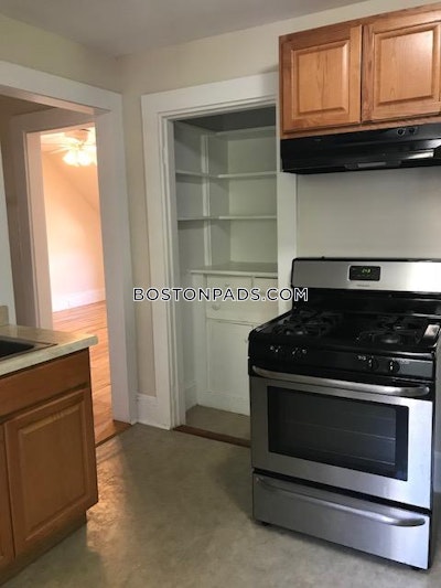 Jamaica Plain Beautiful 2 Beds 1 Bath on Oakview Ter. Boston - $3,000 No Fee