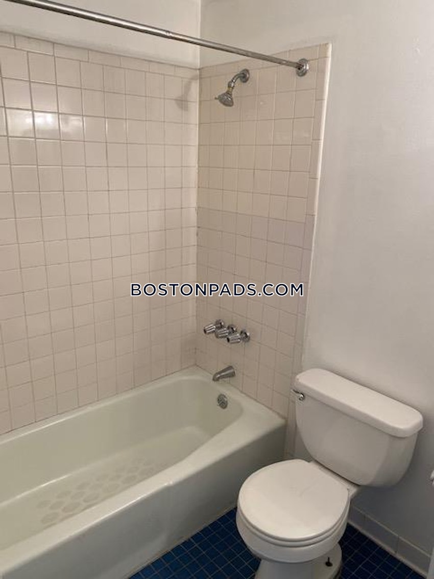 BOSTON - BAY VILLAGE - 1 Bed, 1 Bath - Image 24