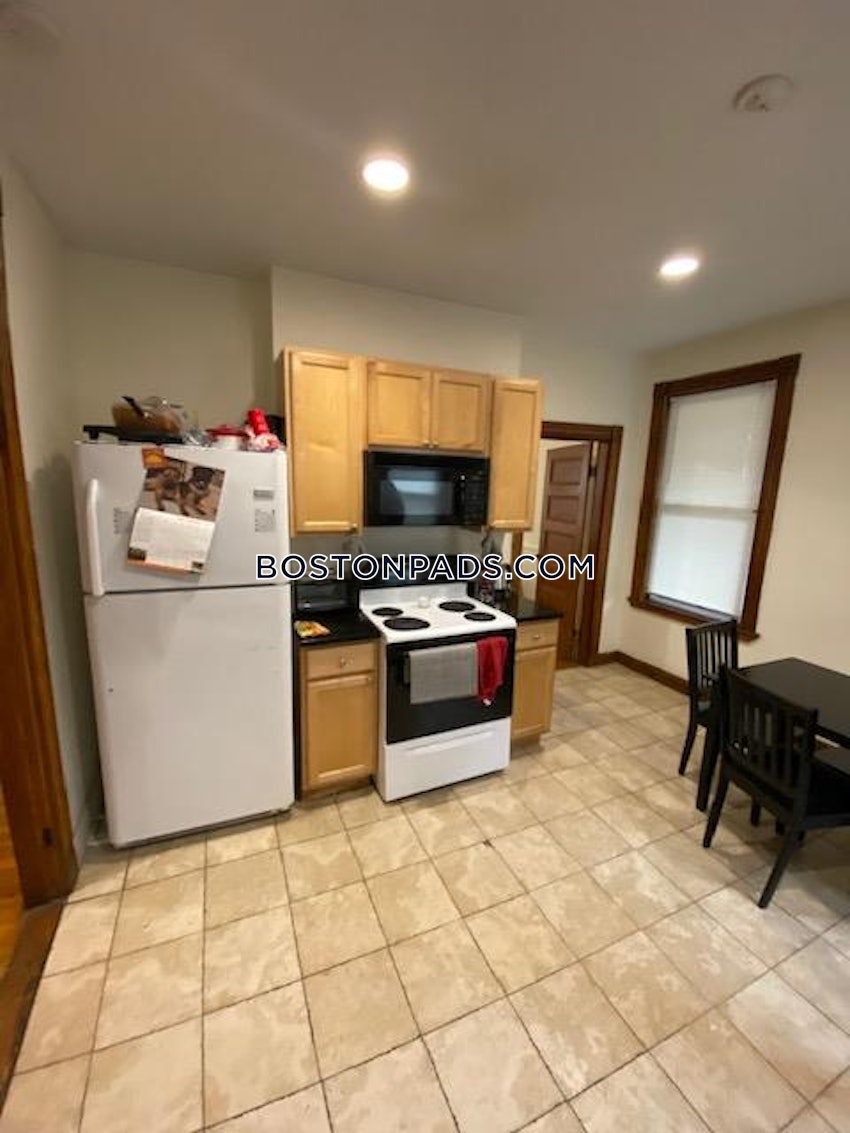 BOSTON - MISSION HILL - 4 Beds, 1 Bath - Image 1