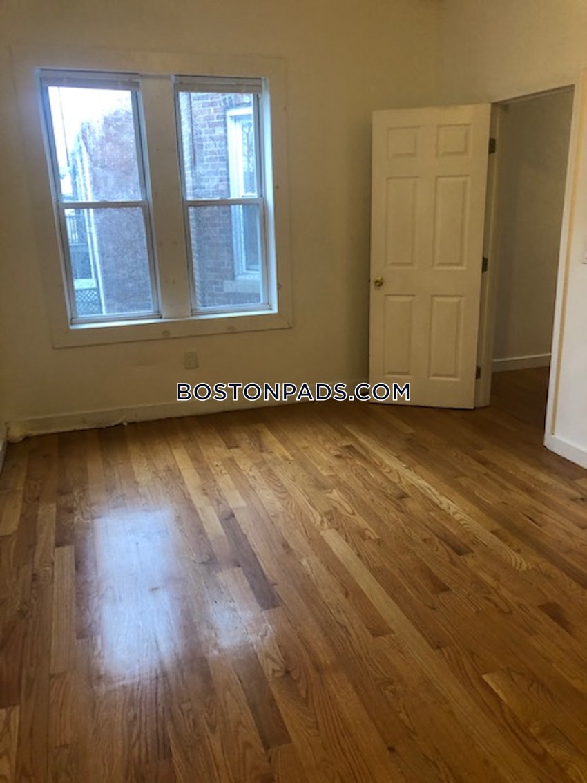 BOSTON - ROXBURY - 4 Beds, 1.5 Baths - Image 12