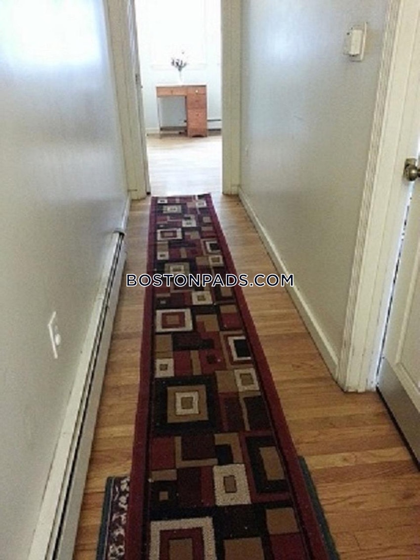 BOSTON - CHINATOWN - 3 Beds, 1 Bath - Image 2