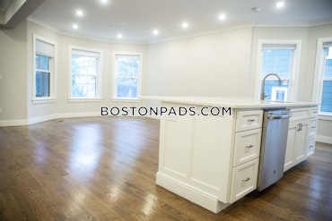 Boston - 3 Beds, 2 Baths