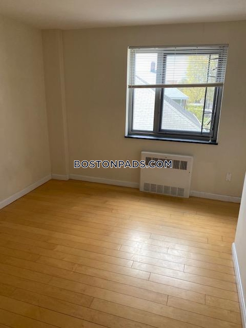 BELMONT - 2 Beds, 1 Bath - Image 3