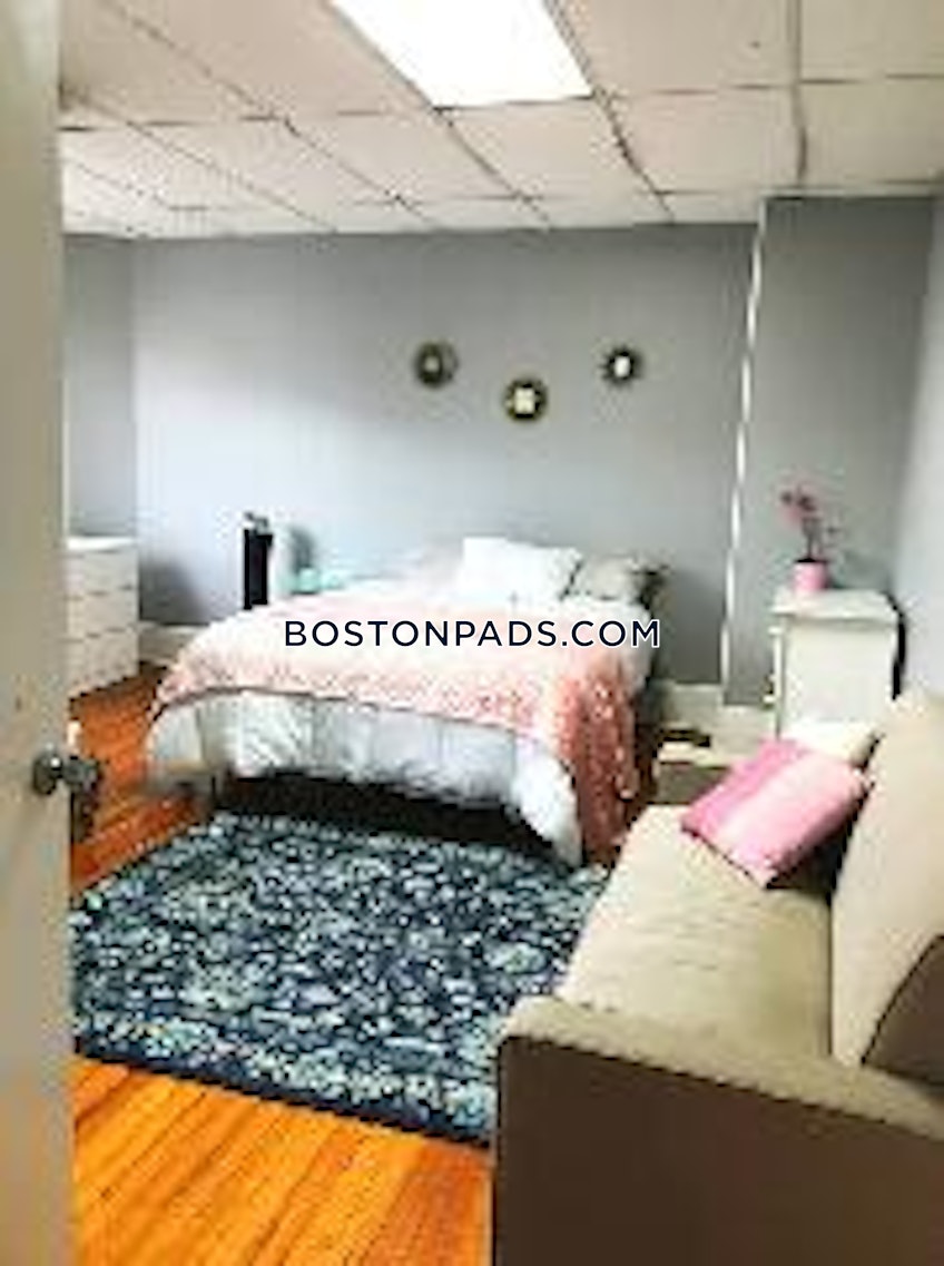 Boston - $3,150+ /month