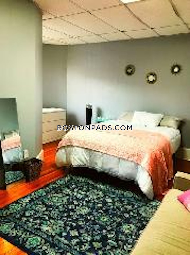 Boston - $3,150+ /mo