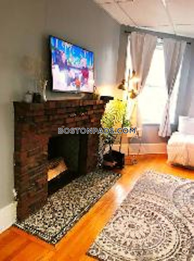 Boston - $3,150+ /mo