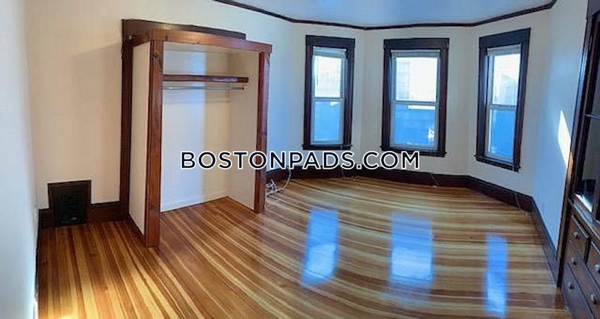 SOMERVILLE - EAST SOMERVILLE - 3 Beds, 1 Bath - Image 2