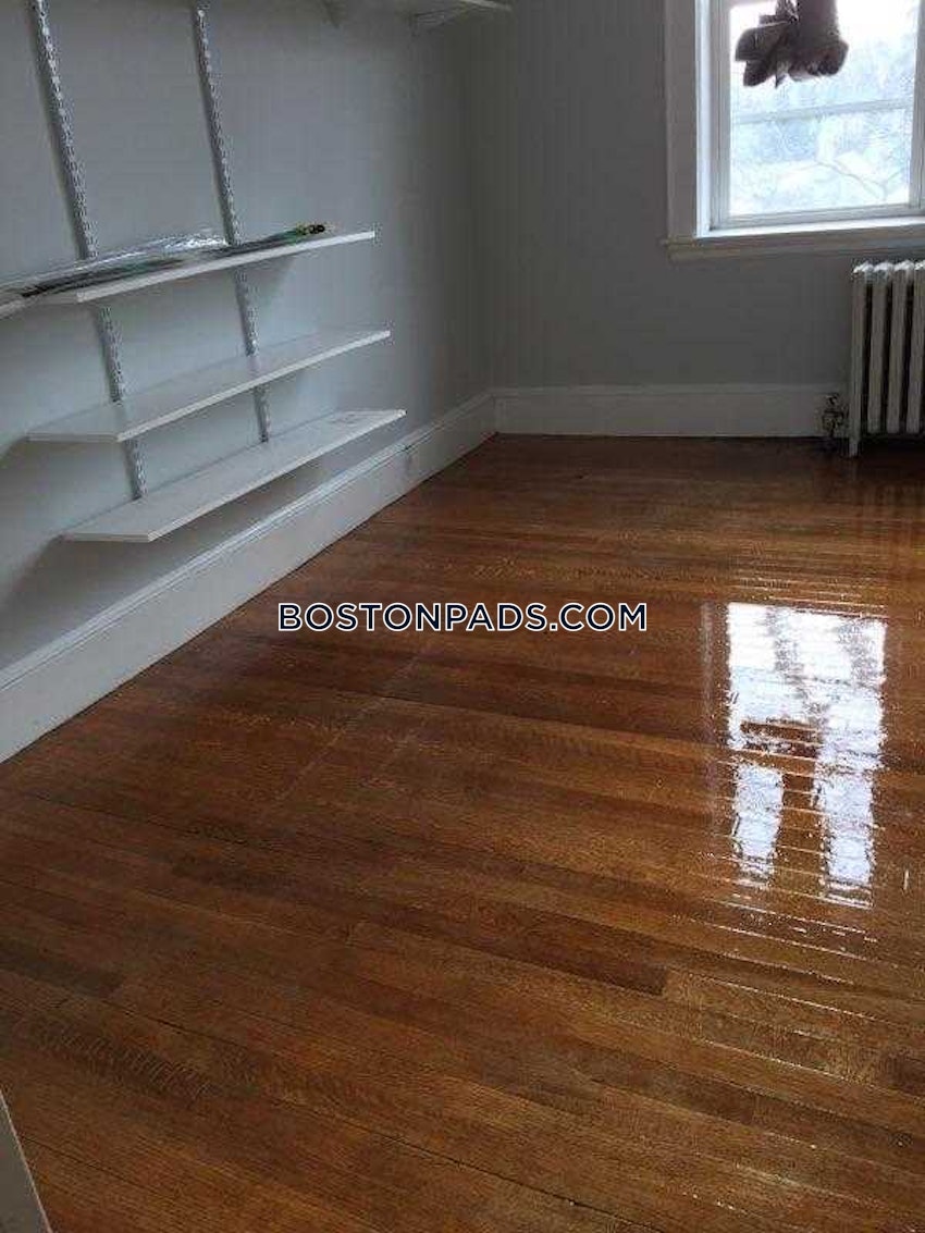 CAMBRIDGE - HARVARD SQUARE - 1 Bed, 1 Bath - Image 10