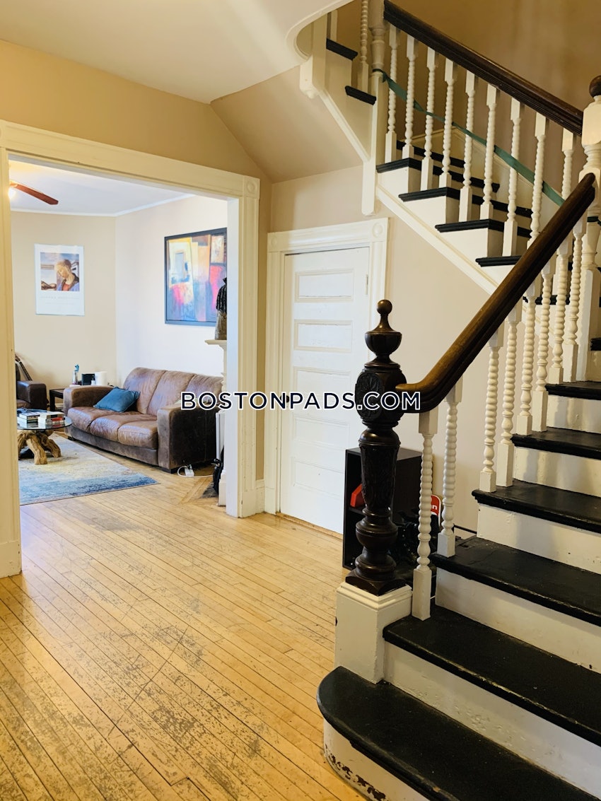 BOSTON - BRIGHTON - BRIGHTON CENTER - 5 Beds, 1.5 Baths - Image 15