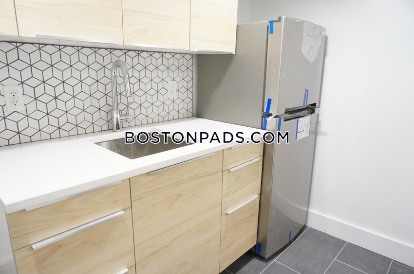 BOSTON - JAMAICA PLAIN - STONY BROOK - 1 Bed, 1 Bath - Image 3