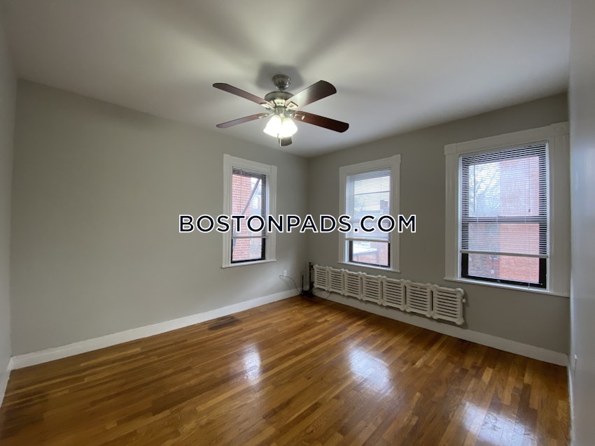 CAMBRIDGE - HARVARD SQUARE - 1 Bed, 1 Bath - Image 2