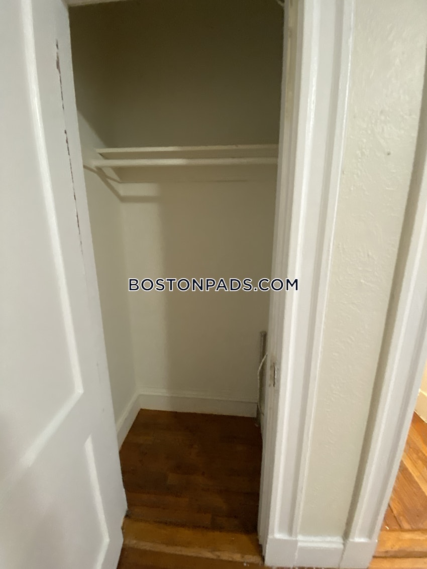 BOSTON - FENWAY/KENMORE - 1 Bed, 1 Bath - Image 9