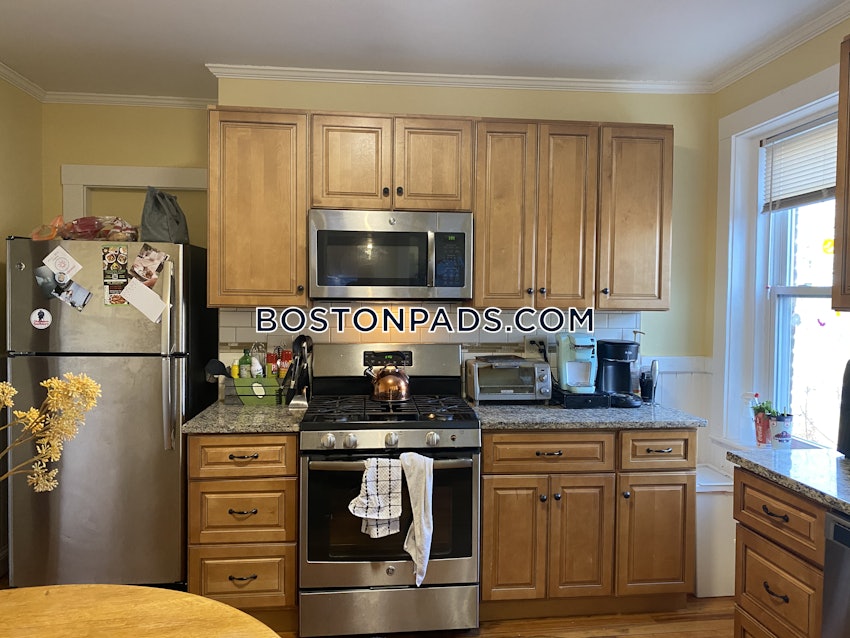 BOSTON - MISSION HILL - 4 Beds, 1 Bath - Image 36