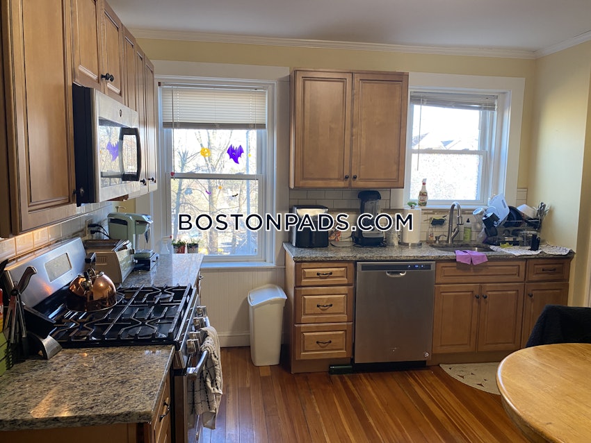 BOSTON - MISSION HILL - 4 Beds, 1 Bath - Image 34