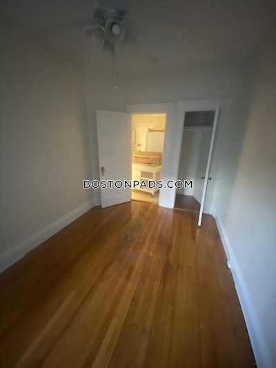 Brookline 3 Beds 1 Bath  Coolidge Corner - $4,600 No Fee