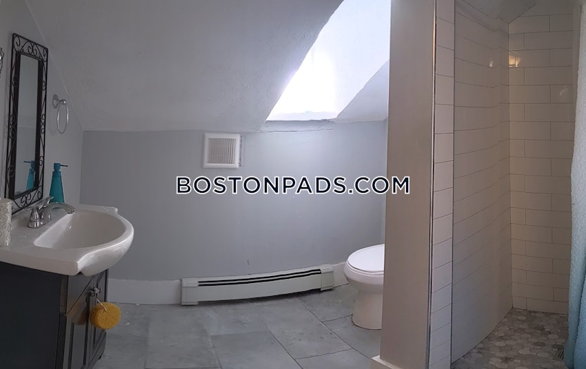BOSTON - FORT HILL - 10 Beds, 4 Baths - Image 15