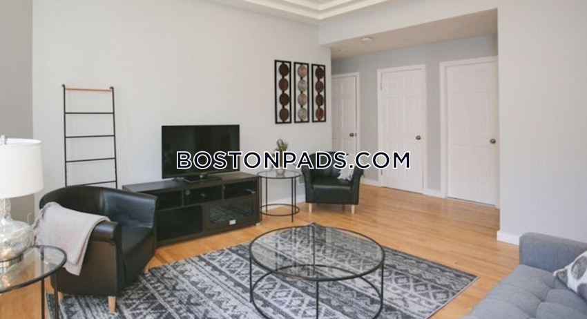 CAMBRIDGE - HARVARD SQUARE - 5 Beds, 2 Baths - Image 5