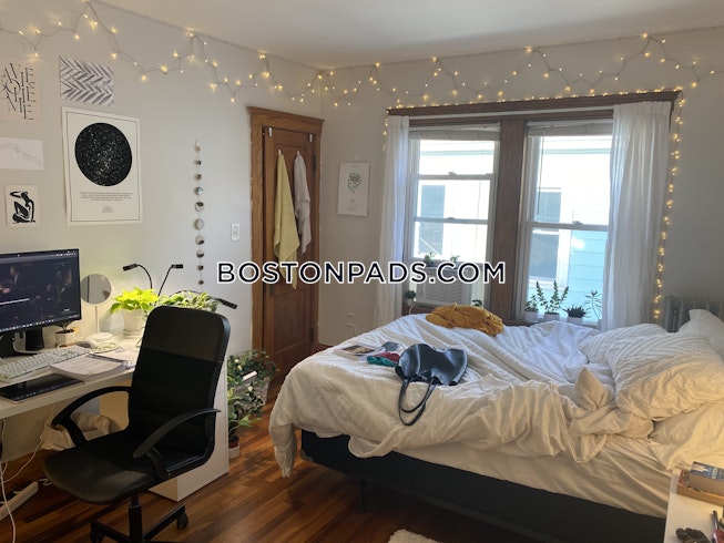 Medford - $5,800+ /mo