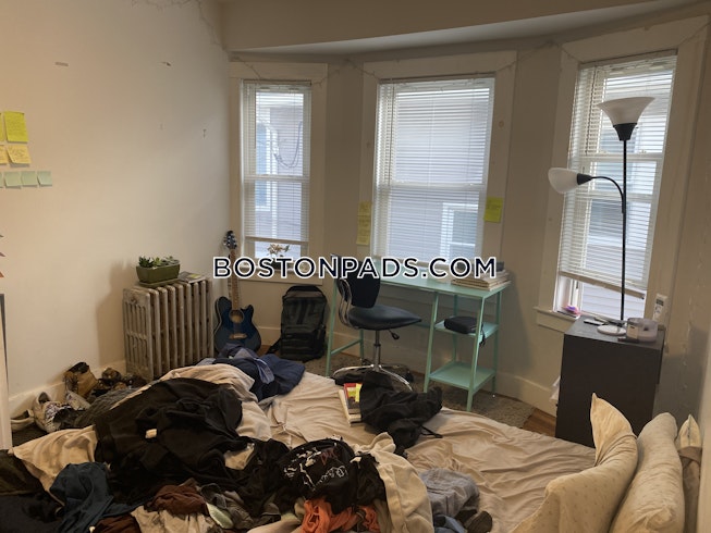 Medford - $5,800+ /mo