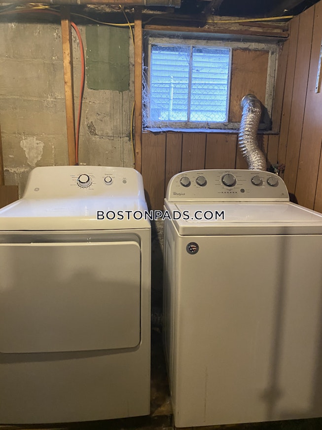 Medford - $5,800+ /mo